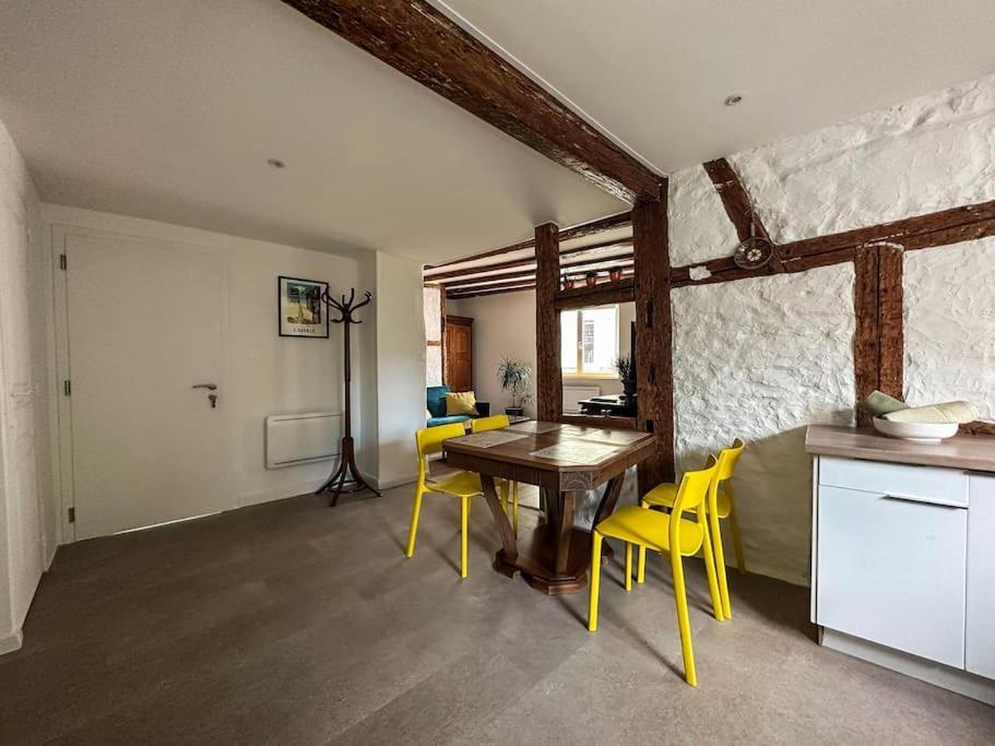 Nouvel Appartement, Le Colombage Heureux ซิลิสตาต์ ภายนอก รูปภาพ