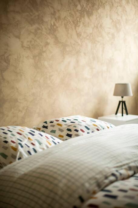 Nouvel Appartement, Le Colombage Heureux ซิลิสตาต์ ภายนอก รูปภาพ