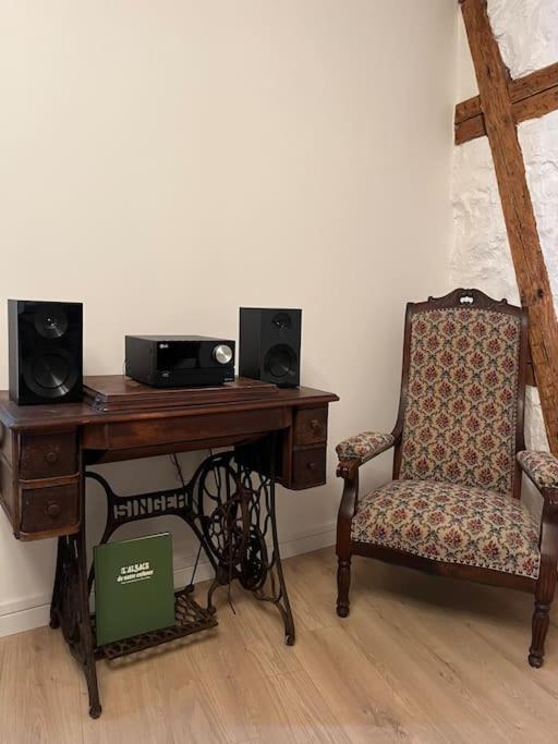 Nouvel Appartement, Le Colombage Heureux ซิลิสตาต์ ภายนอก รูปภาพ